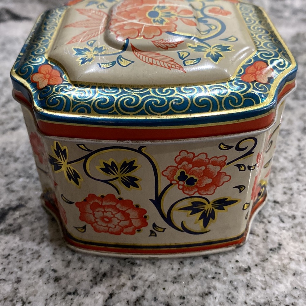 Vintage Baret Ware Floral Metal Tea Tin Octagon #166 England! - Picture 4 of 9